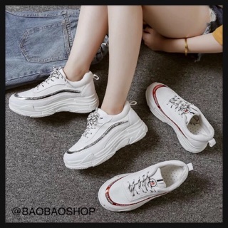 พร้อมส่ง  รองเท้าเสริมส้น 4.5 cm รองเท้าแบบผูกเชือกสีขาว SH92010