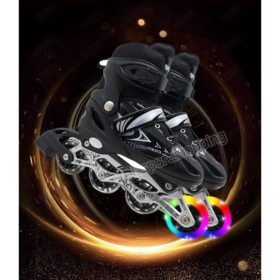 ภาพหน้าปกสินค้า*โรลเลอร์สเกต รองเท้าสเก็ต โรลเลอร์เบลด Roller Skate 136C