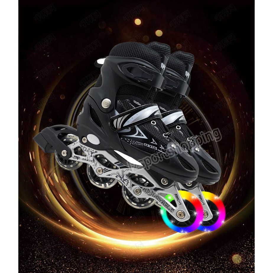 ราคาและรีวิว*โรลเลอร์สเกต รองเท้าสเก็ต โรลเลอร์เบลด Roller Skate 136C