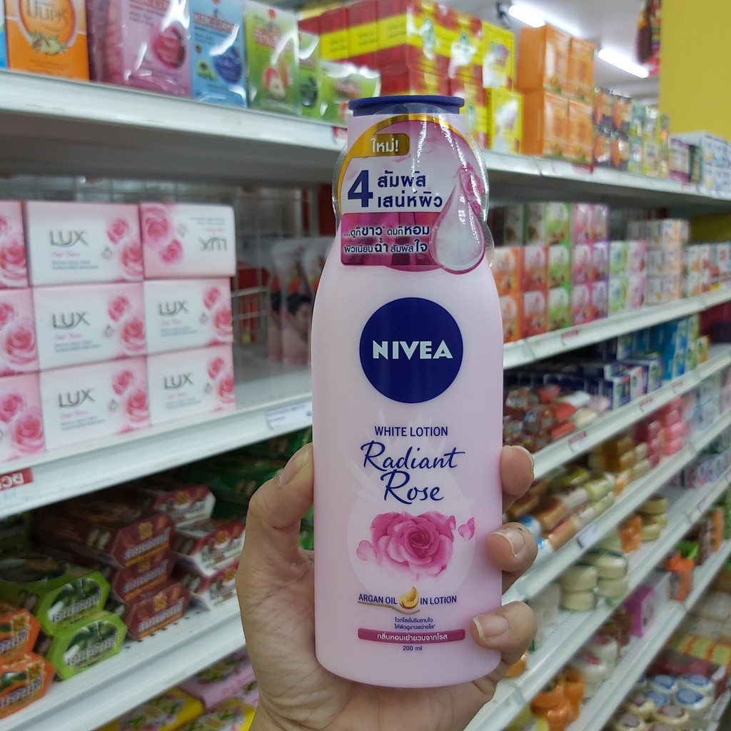 โลชั่นผิวขาว-นีเวีย-nivea-white-lotion-radiant-rose-กลิ่นหอมติดจากกุหลาบ-ผิวสว่างใสขึ้น-ขนาด-200-มล