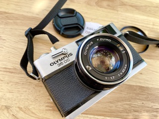 ภาพขนาดย่อของภาพหน้าปกสินค้ากล้องฟิล์ม olympus 35 dc จากร้าน 111saksit11 บน Shopee