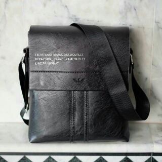 Giorgio Armaniแท้💯outlet

 😎เอาใจหนุ่มๆบ้างค่า  สำหรับ messenger bag หนังดี มากๆเลยน้า