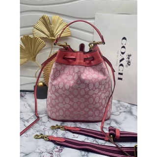 Coach  FIELD BUCKET BAG IN SIGNATURE JACQUARD