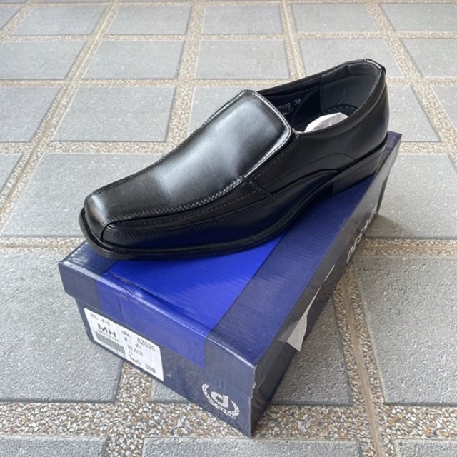 ภาพสินค้า(ใส่โค้สNPSH3435) รองเท้าคัทชู BZ026 รองเท้าหนังขัดมัน ยี่ห้อCSB (ซีเอสบี) จากร้าน np_shopbysikared บน Shopee ภาพที่ 1