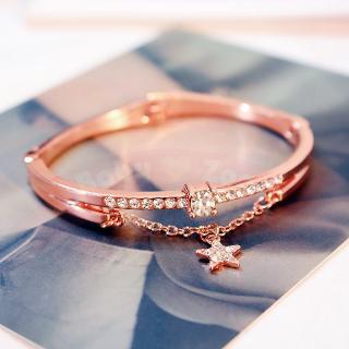 ภาพหน้าปกสินค้ากำไลข้อมือ สร้อยข้อมือ สร้อยข้อมือของผู้หญิง Fashion Women Bracelet กำไลข้อมือสไตล์เกาหลีสำหรับผู้หญิง ซึ่งคุณอาจชอบราคาและรีวิวของสินค้านี้