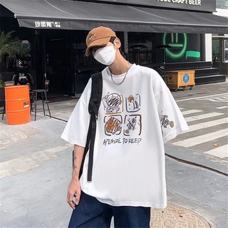 เสื้อยืดแขนสั้นลําลอง พิมพ์ลายกราฟฟิติ ทรงหลวม เข้ากับทุกการแต่งกาย สไตล์ญี่ปุ่น ฮ่องกง สําหรับผู้ชาย และผู้หญิง