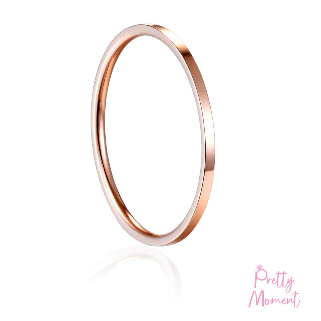 ภาพหน้าปกสินค้าPretty Moment แหวนนิ้วก้อย แหวนความรัก และ การเงิน บาง 1 mm แบบเหลี่ยม สแตนเลส ไม่บิด ไม่เบี้ยว แข็งแรง ทนทาน ของขวัญ จากร้าน prettymoment19 บน Shopee