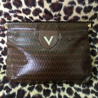 กระเป๋าถือ แบบ คลัท Valentino แท้ มือ2