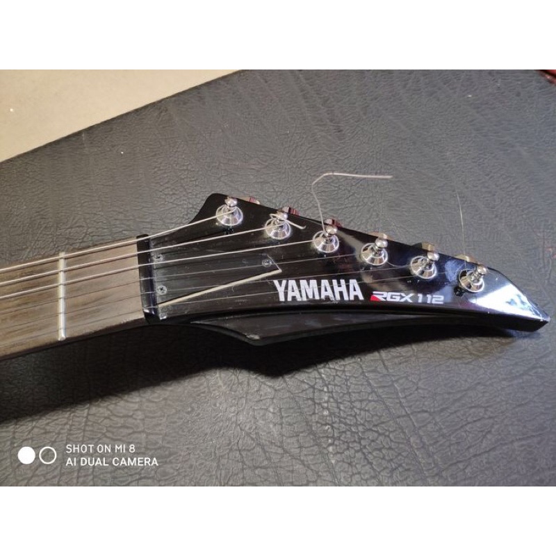 โลโก้หัวกีต้าร์-yamaha-rgx112-silver-metallic