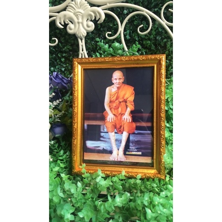 กรอบพระเกจิอาจารรย์พร้อมรูปภาพ-ราคาส่ง-กรอบทองสวยงามขนาด6x8-ราคา139บาท-หลวงปู่มั่น-หลวงปู่ดู่-หลวงตามหาบัว-หลวงปู่แสง