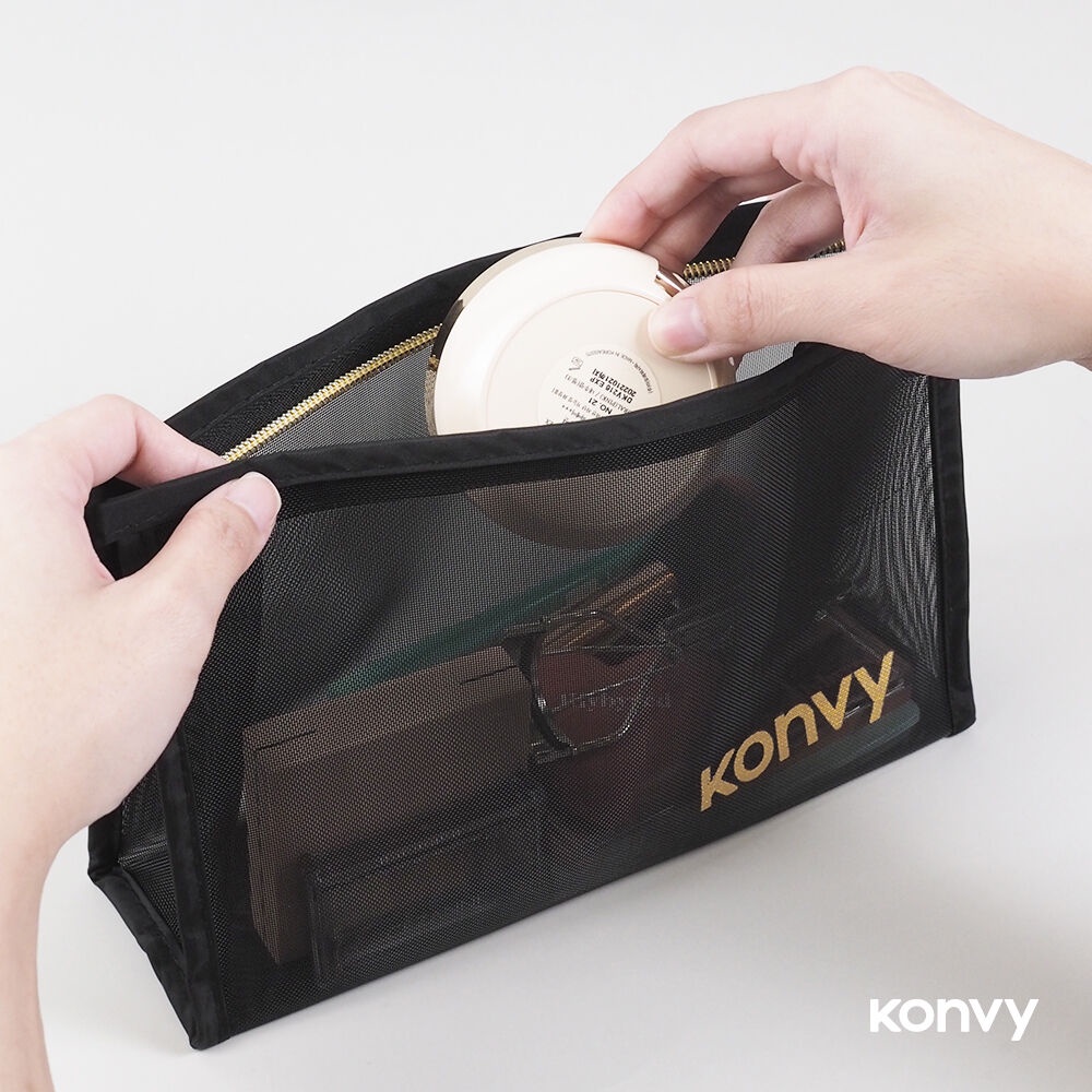 คำอธิบายเพิ่มเติมเกี่ยวกับ Konvy Mesh Triangle Cosmetic Bag คอนวี่ กระเป๋าเครื่องสำอางแบบตาข่ายโปร่งใส สีดำ.
