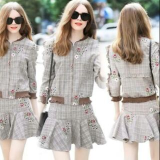 Scottish printed floral embroidery chic set 
เสื้อ+กระโปรง ดีไซน์เสื้อทรงแจ็คเก็ต ผ้าลายสก๊อตเพิ่มลายปักดอกไม้ทั้งเซต