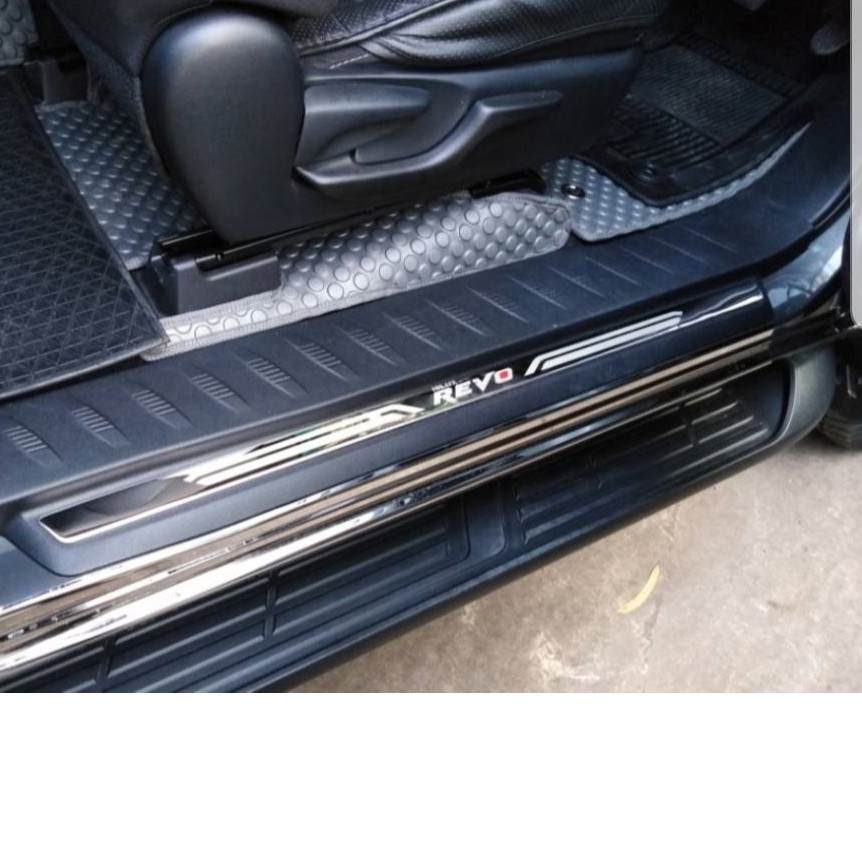 ชายบันได-toyota-revo-smart-cab-2-ประตู-สคัพเพลท-โตโยต้า-รีโว่-แคป-รีโว่-2ประตู-ชายบันไดสแตนเลส-ไม่ขึ้นสนิม