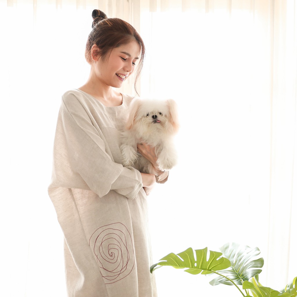 candith-เดรสแขนยาวผ้าลินินธรรมชาติ-แต่งลายปักมือ-สีเบจ