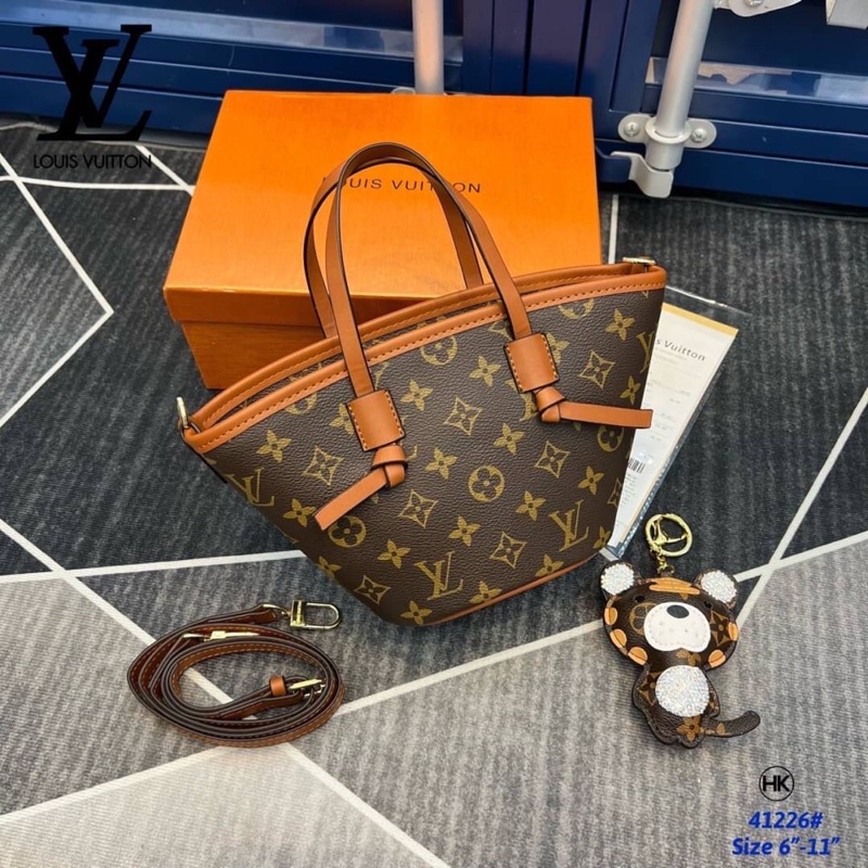 กระเป๋าหลุยส์-มาใหม่-ทรงพัด-พร้อมกล่องแบรนด์-louisvuitton-41226