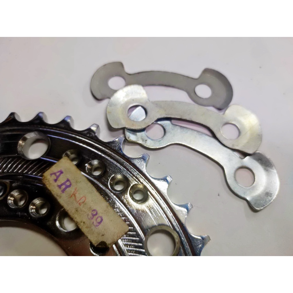 แหวนล็อคสเตอร์หลัง-คาวาซากิ-ar125-joy-gto-4-รู-cosmo-ยามาฮ่า-dt125-ฮอนด้า-cg-jx110