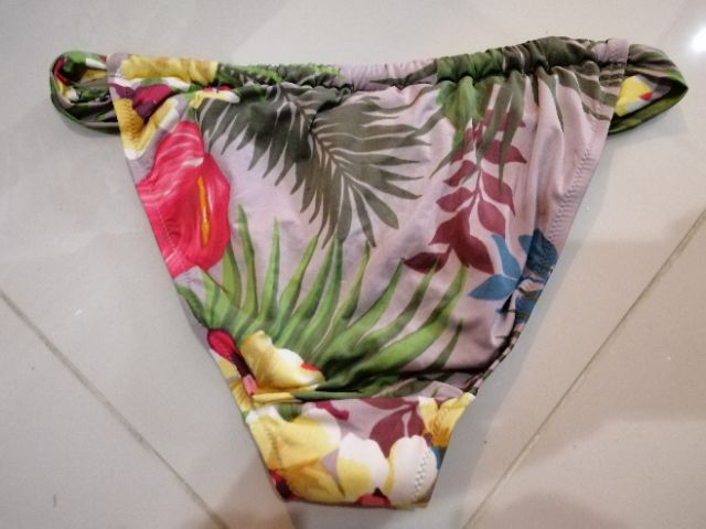 bikini-tropical-style-from-victorias-secret-size-l