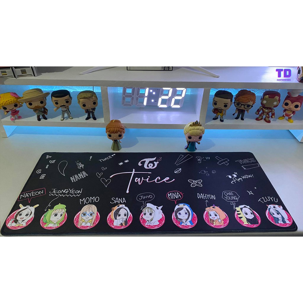 twice-doodle-แผ่นรองเมาส์เล่นเกม-สีดํา-2-2022