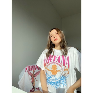 เสื้อยืดผ้าฝ้ายพิมพ์ลายขายดี NIRVANA UNISEX - WHITE เสื้อวง เสื้อทัวร์ ลายเสื้อเนอร์วานา วงร็อค