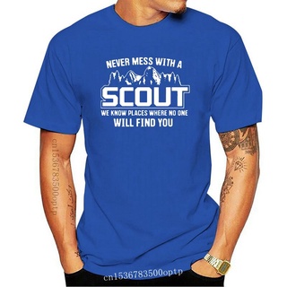 [100% Cotton] เสื้อยืดแขนสั้นลําลอง พิมพ์ลาย Never Mess with A Scout Funny Scout เข้ากับทุกการแต่งกาย สําหรับผู้ชาย 8389