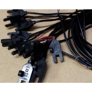 1ชิ้น Photoelectric switch EE-SX872 3สาย (omron) สินค้ามือสอง