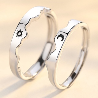ภาพหน้าปกสินค้าแหวนคู่รัก รูปดวงอาทิตย์ ดวงจันทร์ ดาว ปรับได้ เรียบง่าย ของขวัญสําหรับคู่รัก 2 ชิ้น ต่อชุด ที่เกี่ยวข้อง