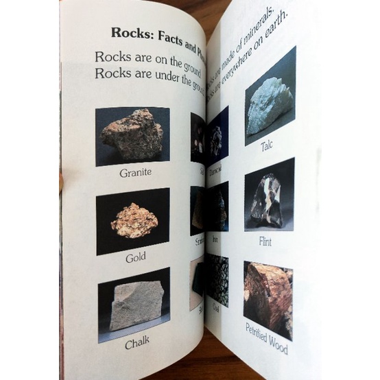 หนังสือเด็กมือสอง-i-am-a-rock-by-jean-marzollo-illustrated-by-judith-moffatt-scholastic