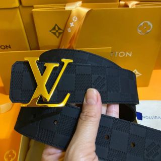 เข็มขัด Louis​ Vuitton​ ใช้ได้สองด้าน