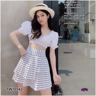 TW10542     Set เสื้อครอปแขนตุ๊กตา เย็บจีบอก ชายเสื้อสม็อคผ้าซาร่า + กระโปรงระบายลายริ้วผ้าโฟร์เวย์เอวยืดหลัง