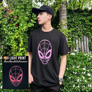 เสื้อยืดผ้าฝ้ายพิมพ์ลาย Marvel Men UV Sensitive spider-man T-Shirt - เสื้อยืดผู้ชายลายสไปเดอร์แมน เทคนิคสียูวีเปลี่ยนสีเ