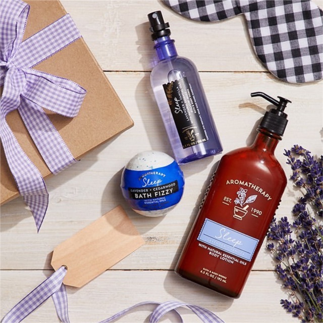 bath-and-body-works-aromatherapy-body-lotion-sleep-lavender-vanilla-ฉลากสีฟ้า-ช่วยให้ร่างกายผ่อนคลาย-สงบนิ่งหลับลึก