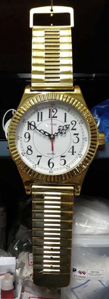 ภาพหน้าปกสินค้านาฬิกาแขวนผนัง แบบ ข้อมือ สีทอง จากร้าน psrmarket บน Shopee