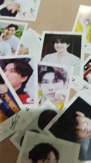 v1-มิวกลัฟ-รูปโพลารอยด์พิมพ์ลายเซ็น
