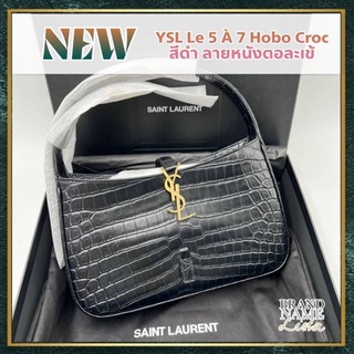 [สอบถามก่อนกดซื้อ]​ แท้​ 💯 New YSL​ Le 5 À 7 Hobo Croc สีดำ ลายหนังตอละเข้กล่อง การ์ด ถุงผ้า