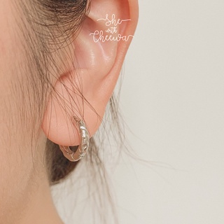 สินค้า She with Cheewa | silver925 | bagel earring ต่างหูห่วงเงินแท้ มินิมอล เท็กเจอร์น่ารักมากกก