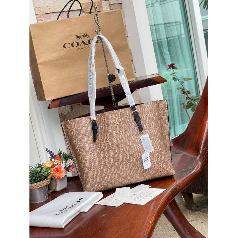 coach-signature-tote-bag