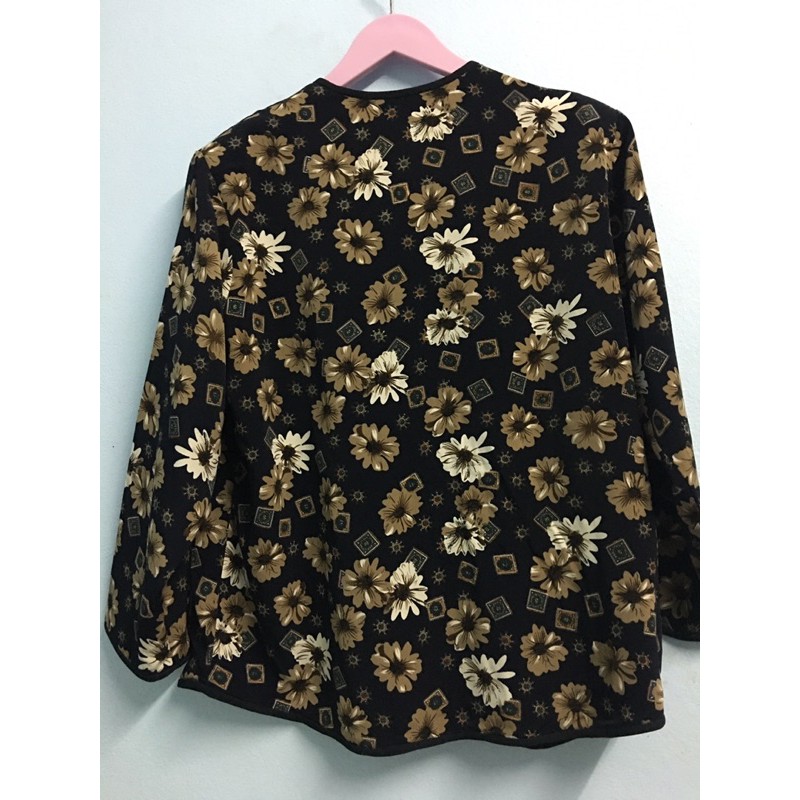 เสื้อคอจีน-ลายดอก-สีกรม-มือสอง-กระดุมหน้า