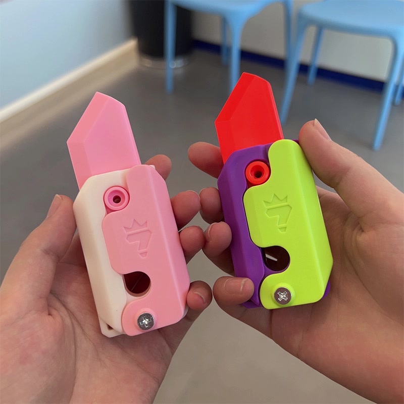 tiktok-3d-printing-gravity-cub-jumping-small-radish-knives-mini-model-student-prize-pendant-decompression-toy-a-little-game-between-couple