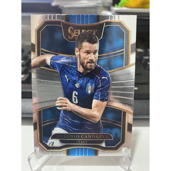 ภาพหน้าปกสินค้า2017-18 Panini Select Soccer : Italy - Base Set (Base,Multi-Color,Silver) จากร้าน manassaweew บน Shopee