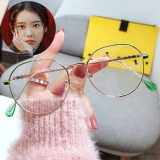 ภาพหน้าปกสินค้า(HENGHA) COD แฟชั่นเกาหลีสไตล์เฉดสีสำหรับผู้หญิงแว่นตาป้องกันรังสีสำหรับผู้หญิงย้อนยุคกรอบแว่นตากลม ซึ่งคุณอาจชอบสินค้านี้