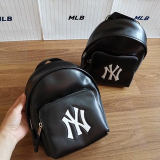 MLB mini backpack กระเป๋าสะพายใบเล็ก logo NY หนัง PU  แถมถุงผ้าสีขาว ห่อกระเป๋าให้ด้วย Size:  25×19×12.5cm