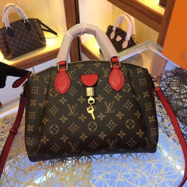 louis-vuitton-rivoli-pm