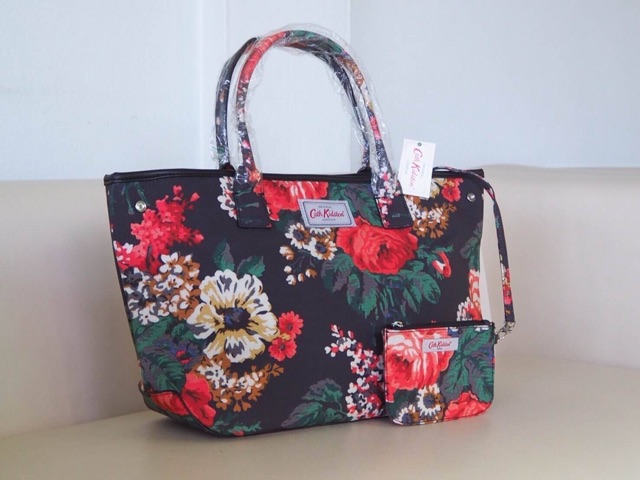 cath-kidston-embossed-handbag-tote-outlet