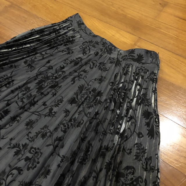 metallic-pleated-skirt-เอว-27-สะโพกฟรี-งานสวยมากๆจากอิตาลี