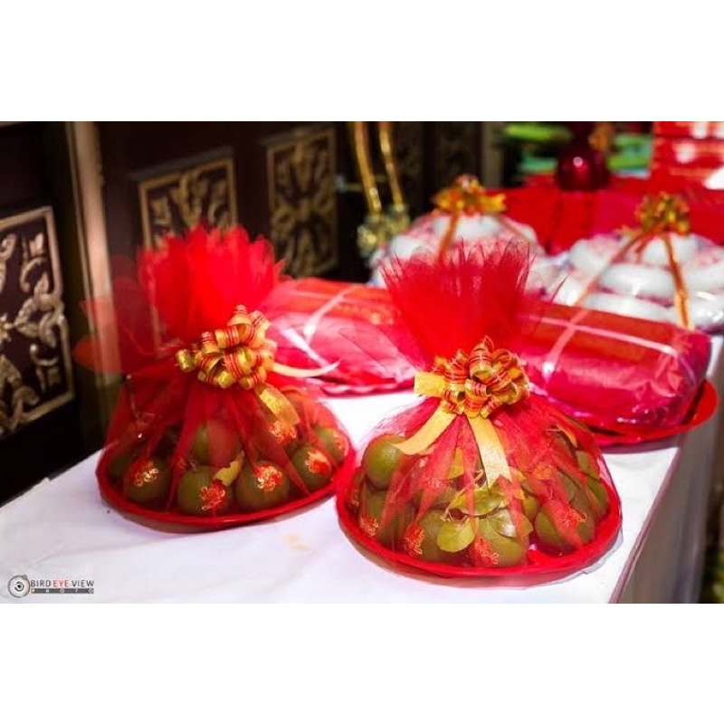 ภาพหน้าปกสินค้าผ้าแดงห่อขันหมากจีน ผ้าแดงห่อส้ม ผ้าห่อขนม ผ้าห่อส้ม ขนาด 100*138ซม จากร้าน nonpalang บน Shopee