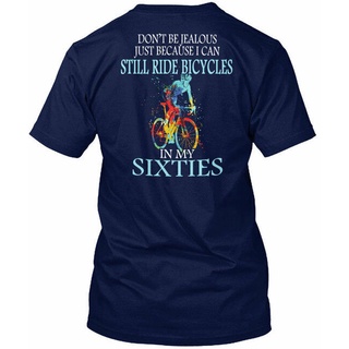 เสื้อยืดโอเวอร์ไซส์เสื้อยืด ลาย Cycling in the 60s สําหรับผู้หญิงS-3XL