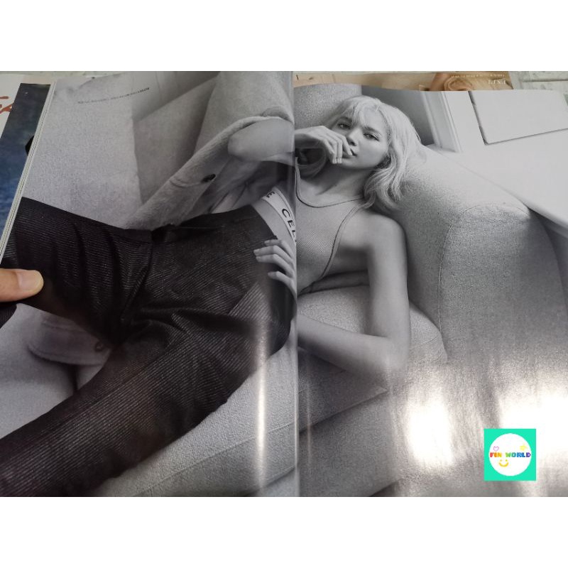 ภาพสินค้าพร้อมส่งแล้วจ้า นิตยสาร​จีน​ Marie​Claire​ (2022.08) ปก​ ลิซ่า​ LISA​ (BLACKPINK) จากร้าน pukkypooh บน Shopee ภาพที่ 2