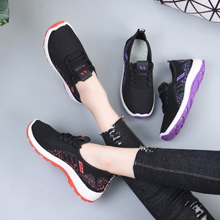 ภาพขนาดย่อของสินค้าพร้อมส่งจ้า รองเท้าผ้าใบผู้หญิง รองเท้าสไตล์เกาหลี รุ่นZB032