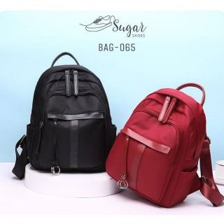 สถานะ:  พร้อมส่ง 

แบบมาใหม่ ทรงสุดฮิต กระเป๋าเป้ผู้หญิงผ้าไนล่อนอย่างดี มีช่องซิปด้านหน้า และช่องกลาง มีสายห้อยพวงกุญแจ