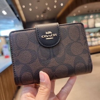 📮ส่งฟรี ‼️ COACH C0082 MEDIUM CORNER ZIP WALLET IN SIGNATURE CANVAS